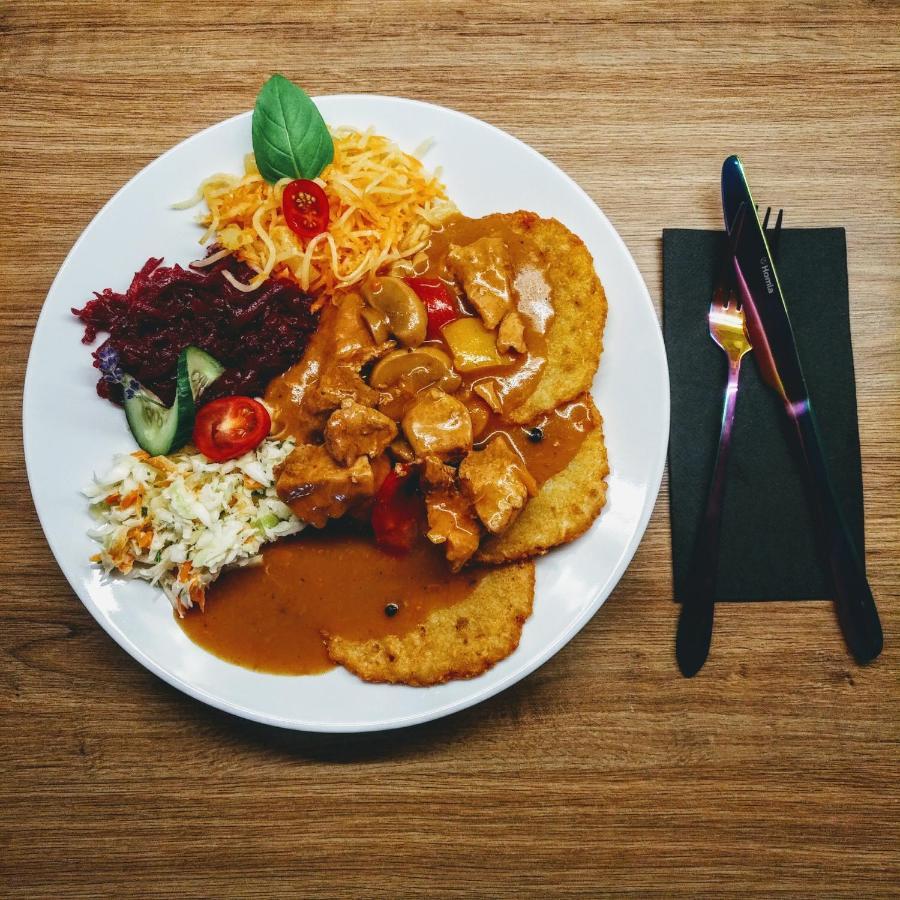 Karczma-Koszwice Bed & Breakfast Екстериор снимка